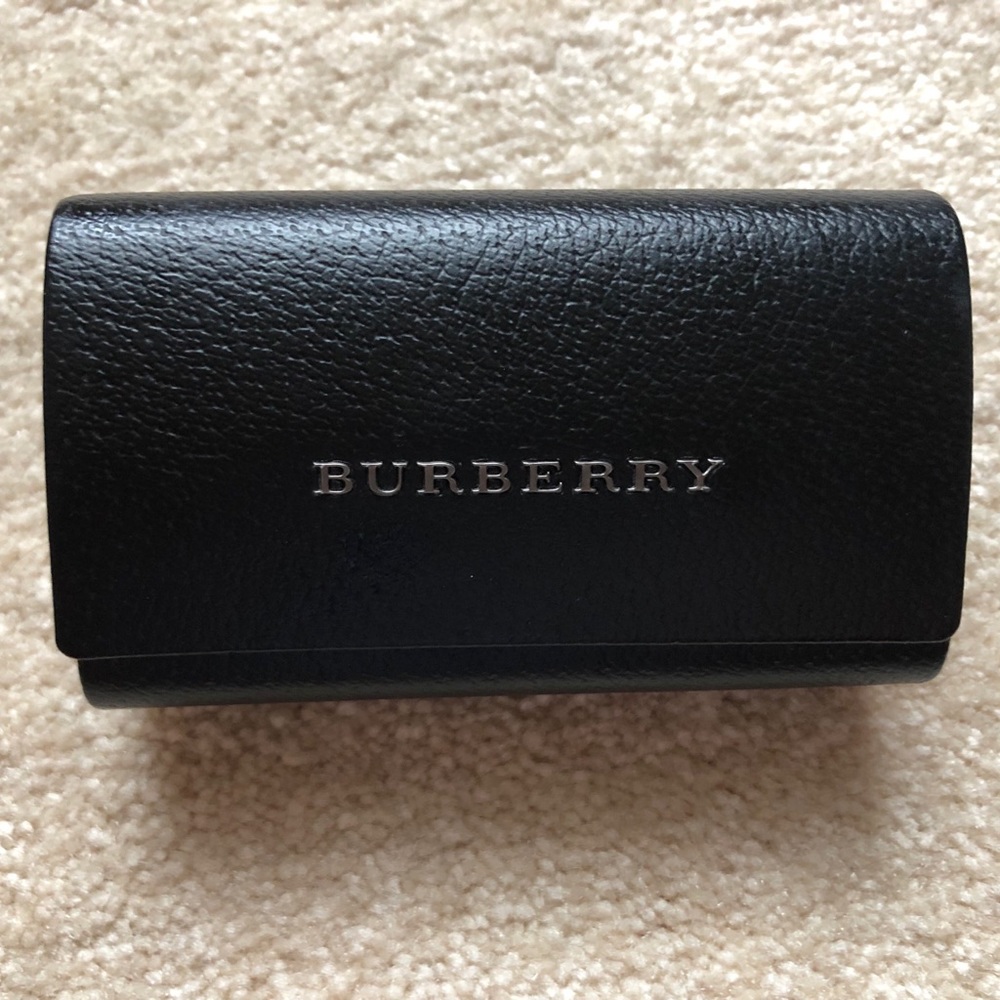 Burberry Multi Purpose Case - image 1